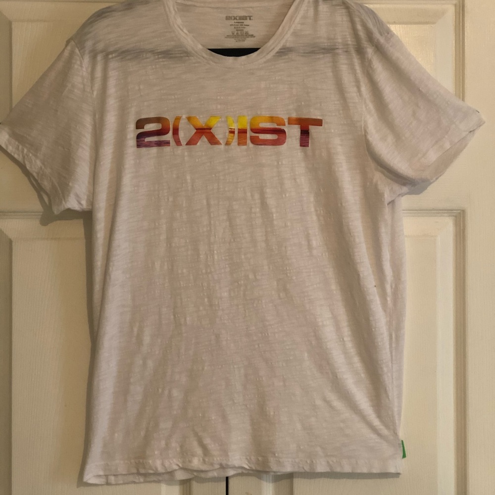 2(X)IST — men’s textured logo t-shirt